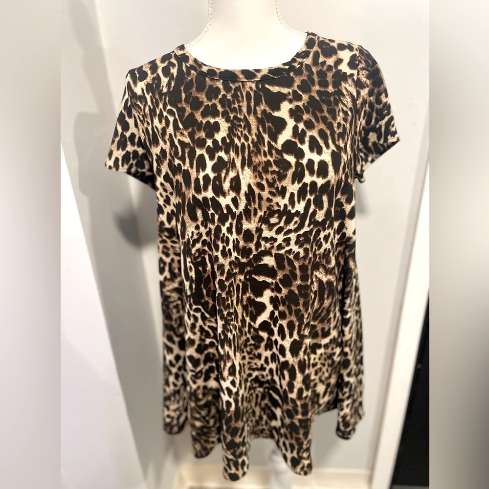 Leopard Print Short Sleeve Crewneck Tunic Dress
